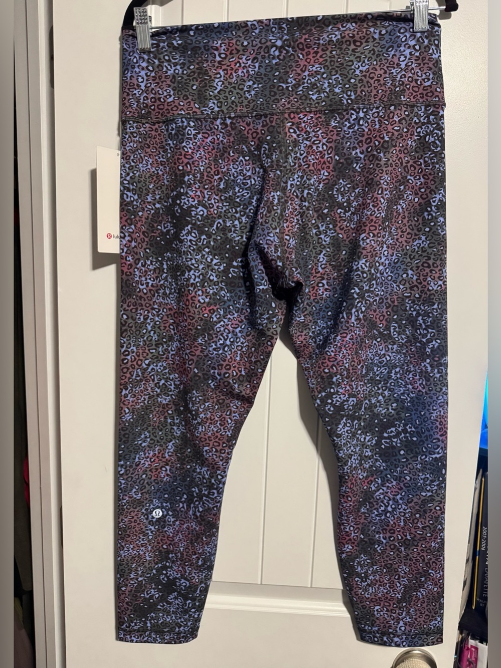 lululemon athletica Women's Leopard-Print Leggings - Purple/Blue/Black NWT SZ14 - Picture 2 of 4